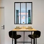 Apartmán Le Chanzy - Terrasse, Metro 7 Min,